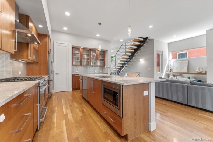 611 South Washington Street — photo 10